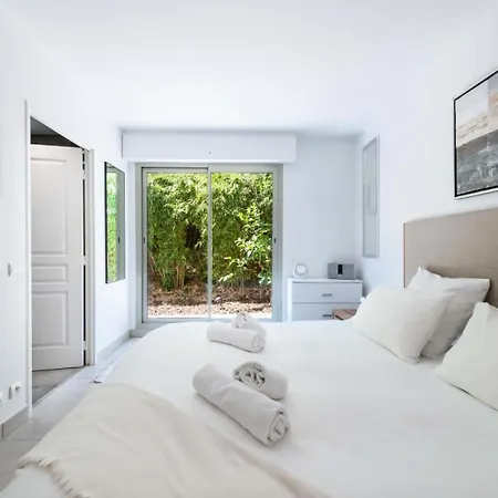 2p Rez-de-jardin Avec Piscine - Calme, Parking Prive - 2p Rez-de-jardin Avec Piscine - Calme, Parking Prive Mae-2133 *