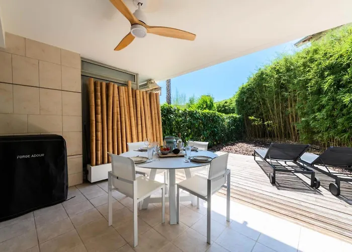 2p Rez-de-jardin Avec Piscine - Calme, Parking Prive - 2p Rez-de-jardin Avec Piscine - Calme, Parking Prive Mae-2133 Apartament