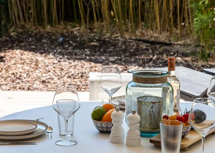 2p Rez-de-jardin Avec Piscine - Calme, Parking Prive - 2p Rez-de-jardin Avec Piscine - Calme, Parking Prive Mae-2133 *