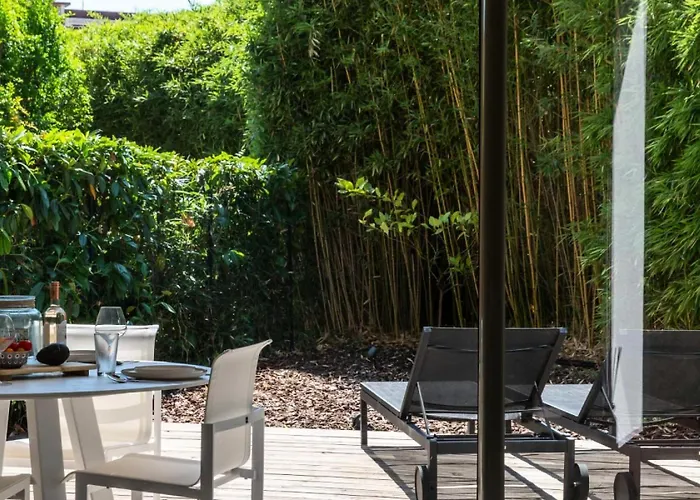 2p Rez-de-jardin Avec Piscine - Calme, Parking Prive - 2p Rez-de-jardin Avec Piscine - Calme, Parking Prive Mae-2133 Apartament *