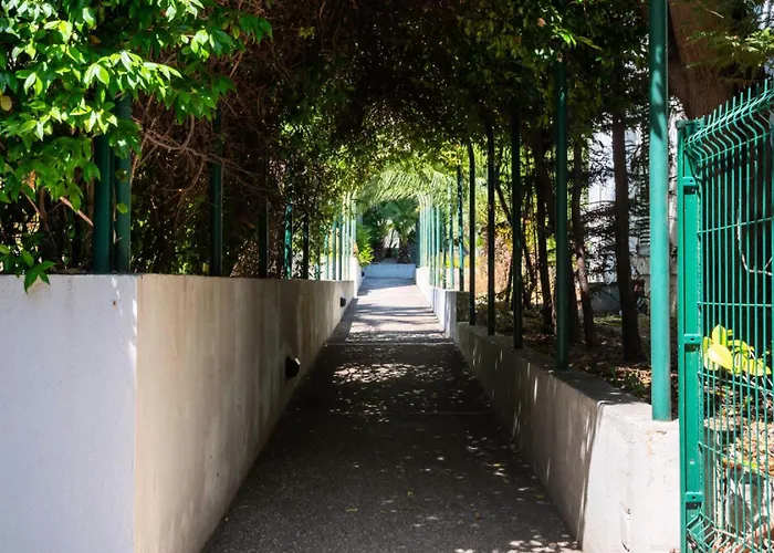 Apartament 2p Rez-de-jardin Avec Piscine - Calme, Parking Prive - 2p Rez-de-jardin Avec Piscine - Calme, Parking Prive Mae-2133 *